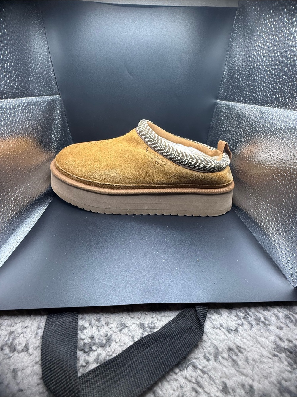 Koolaburra Platform Slipper - Picture 5 of 8